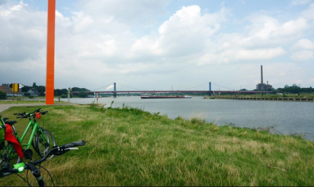 Am Rhein 2 | © velociped