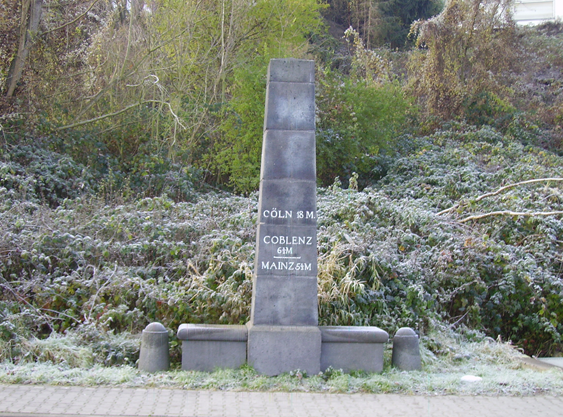 Meilenstein | © Gerhard Blum Meilenstein | © Gerhard Blum